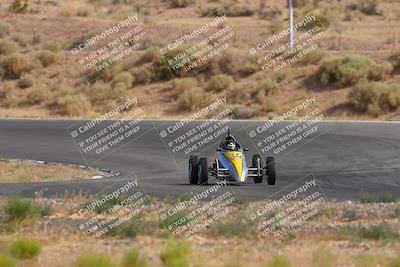media/Jun-01-2025-CalClub SCCA (Sun) [[eae223c5dd]]/Group 3/Qualifying/
